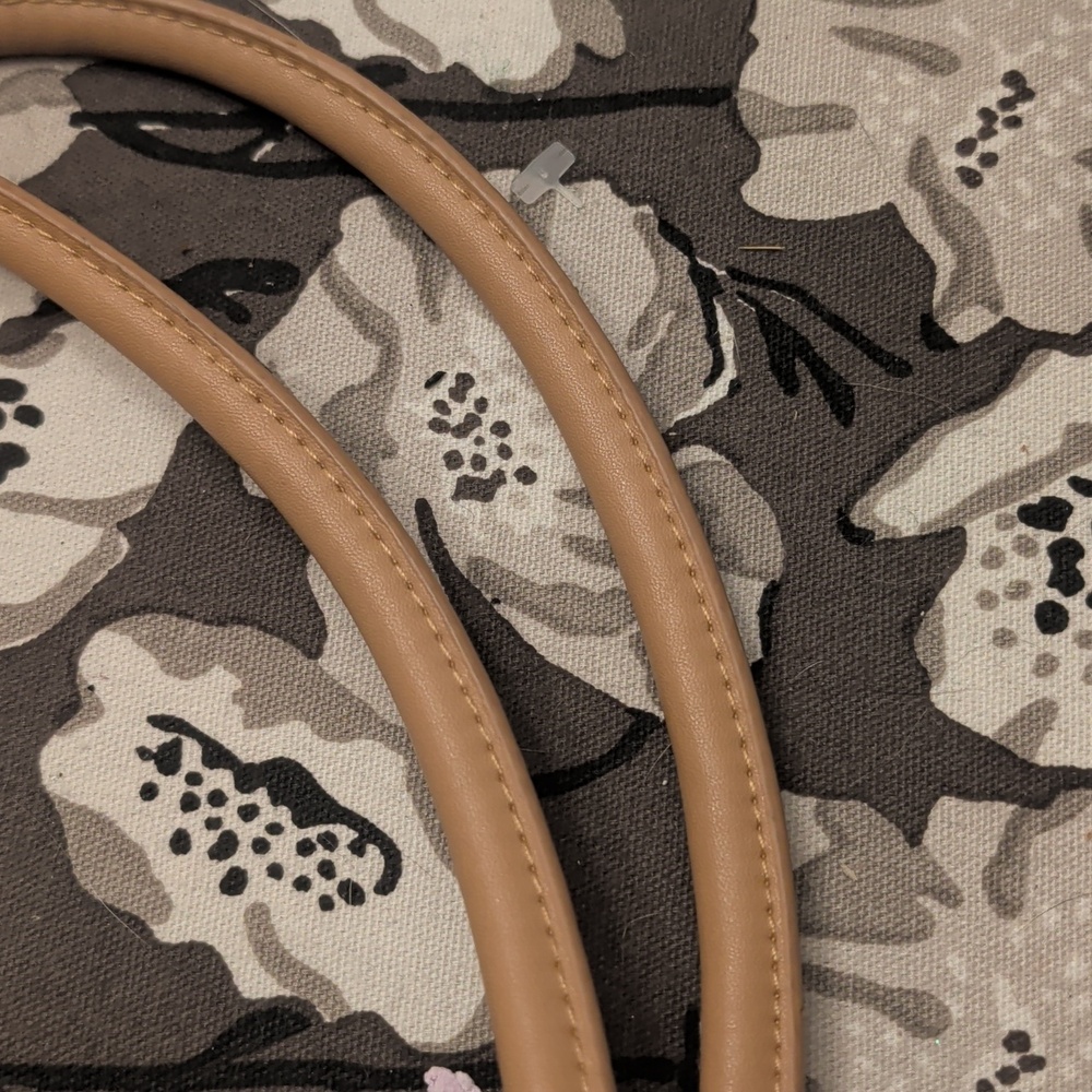 Woven Straw Bag - Picture 9 of 9